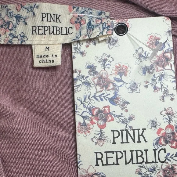 NWT SIZE M Pink Republic Pink and White Hoodie - Picture 4 of 7